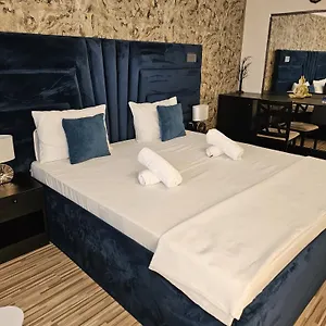 https://89-rooms-boutique.bucharesthotelsnow.com
