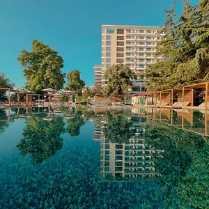 https://grifid-metropol-hotel.goldensandshotels.net